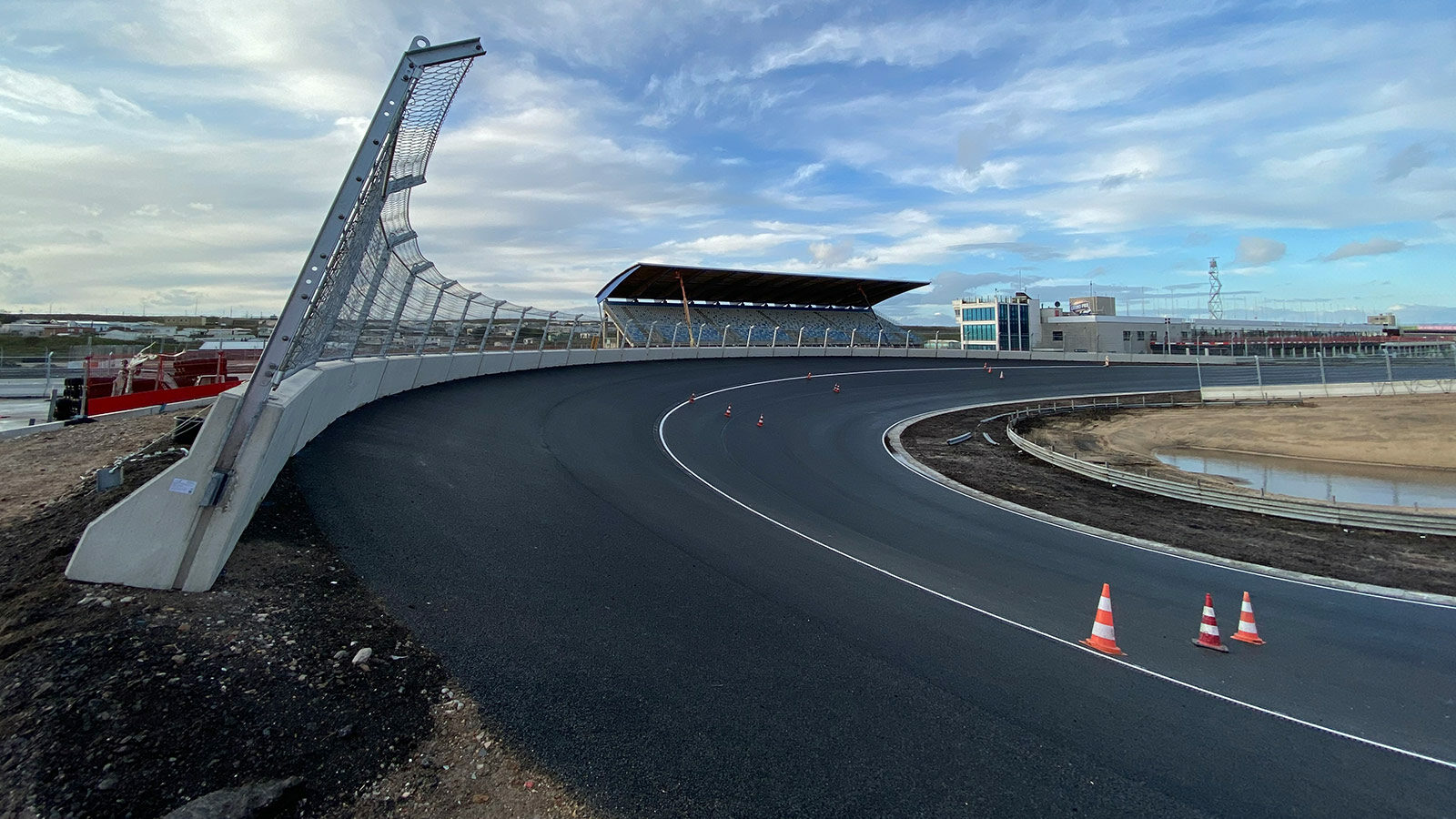 Formel-1: Zandvoort Steilkurven fertiggestellt