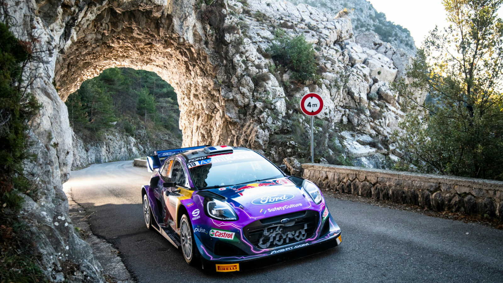 WRC: Ogier vor Loeb nach Tag 1