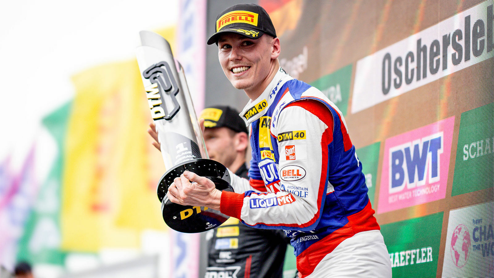 Luca Engstler feiert ersten DTM-Sieg