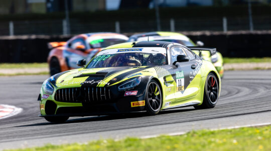 Sportwagen: Mercedes-AMG siegt beim GT4-Auftakt