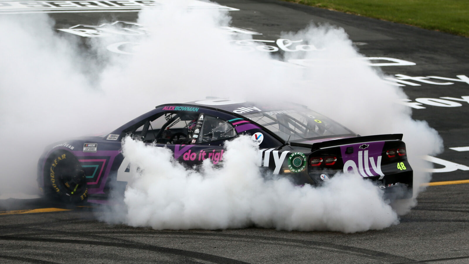 Alex Bowman wins at Dover